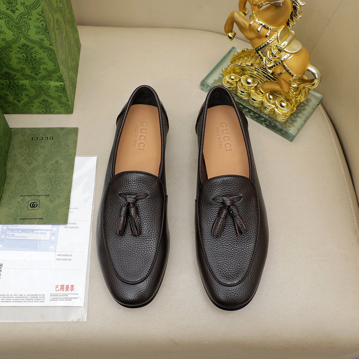 Gucci Textured Tassel Loafers